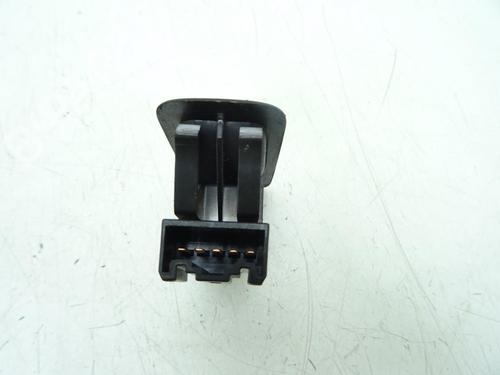 Used Right front window switch Right front window switch SUZUKI JIMNY Closed Off-Road Vehicle (SN) 1.5 DDiS 4x4 (86 hp) 33532203 33532203