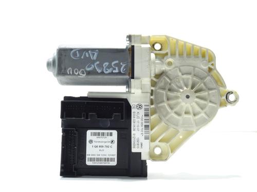 BP30542746E20 main image