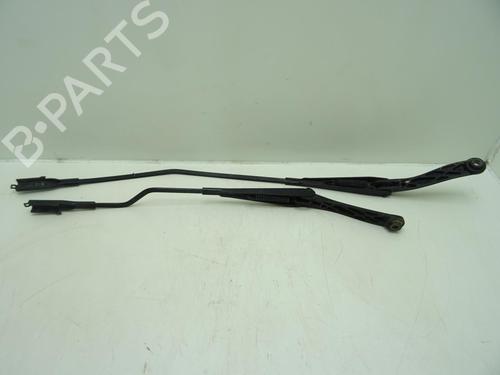 Used Front windshield wiper arm FIAT PUNTO EVO (199_) 1.3 D Multijet (199AXC1A, 199BXC1A, 199AXT1A, 199BXT1A) (75 hp) 24237871
