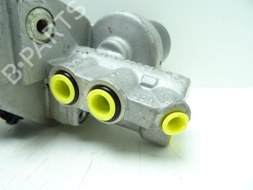 Brake master cylinder MERCEDES-BENZ E-CLASS (W211) E 320 CDI (211.026) | BP30089812M77 