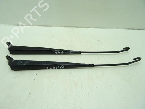 Used Front windshield wiper arm NISSAN TERRANO II (R20) 2.7 TDi 4WD (125 hp) 24927733