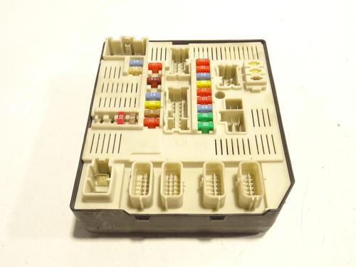 Used Fuse box Fuse box RENAULT LAGUNA III Grandtour (KT0/1) 2.0 dCi (KT01, KT08, KT09, KT0K, KT12, KT1D, KT1W) (150 hp) 33025223 33025223