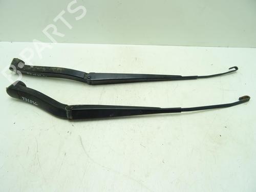 Used Front windshield wiper arm SUBARU OUTBACK (BL, BP) 2.0 D AWD (BPD) (150 hp) 27181386