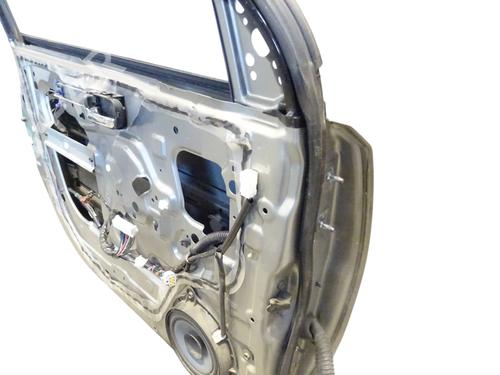 Used Left front door Left front door 37725732 37725732
