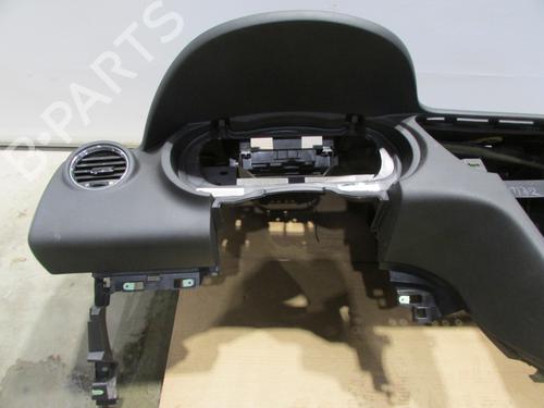 Used Dashboard Dashboard PEUGEOT 5008 (0U_, 0E_) 2.0 HDi 150 / BlueHDi 150 (150 hp) 25594363 25594363