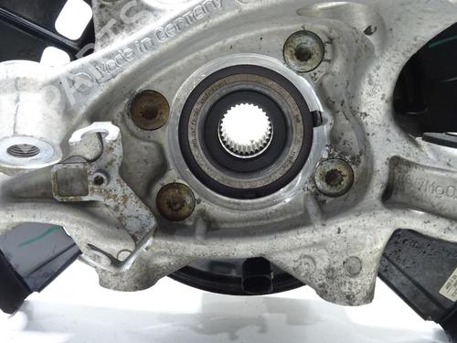 Used Right rear steering knuckle Right rear steering knuckle PORSCHE CAYENNE (92A) 3.0 Diesel (245 hp) 26526175 26526175