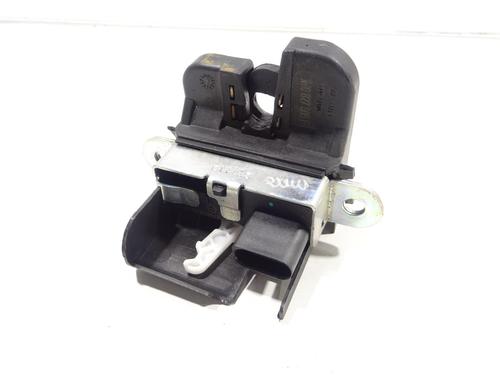 Used Tailgate lock VW TIGUAN (5N_) 2.0 TDI (140 hp) 28611978