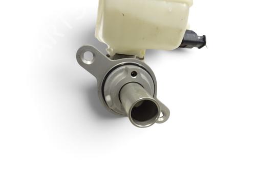 Brake master cylinder DS DS 3 (SA_) 1.2 THP 110 / PureTech 110 (SAHNPS, SAHNZ6, SAHNZT) | BP38599082M77 - Image 2