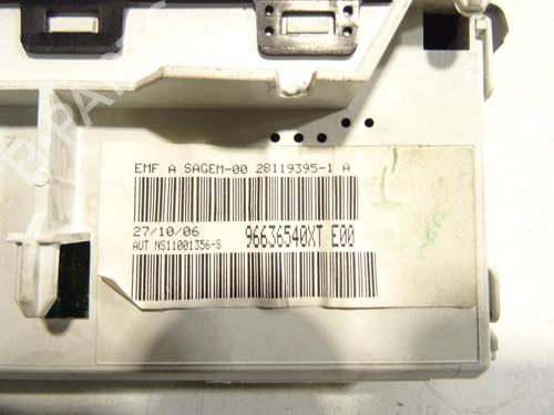 display-monitor-peugeot-206-sw-2ek-2002-30648401 main image