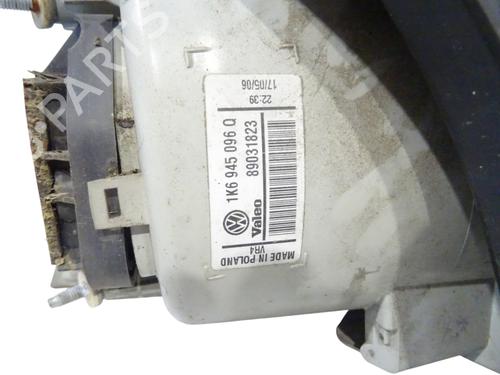 Right taillight VW GOLF V (1K1) 1.9 TDI | BP35995135C35 - Image 2