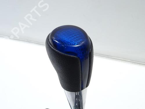 Used Gear lever Gear lever TOYOTA YARIS (_P13_) 1.5 Hybrid (NHP130_, NHP130) (101 hp) 23787128 23787128