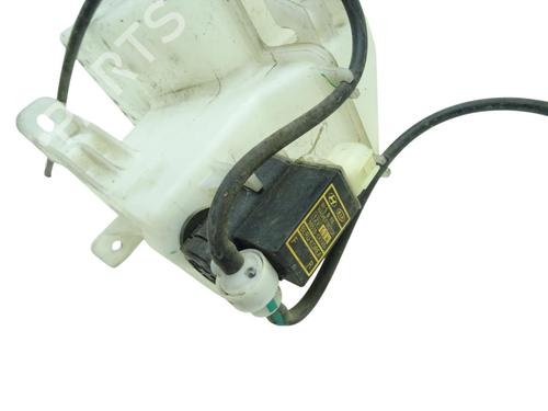 Used Windscreen washer tank Windscreen washer tank 39432379 39432379