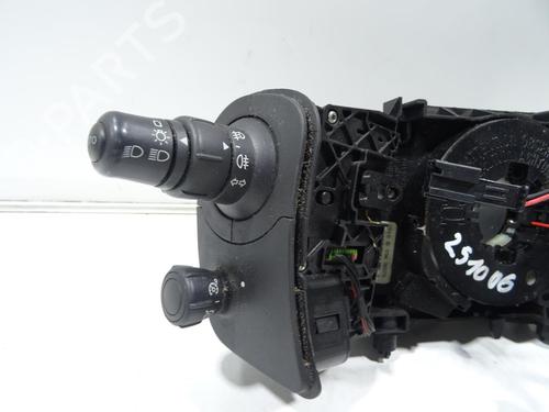 Used Steering column stalk RENAULT SCÉNIC II (JM0/1_) 2.0 dCi (JM1K) (150 hp) 29942297