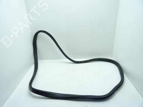 Used Rubber door seal RENAULT CLIO IV (BH_) 1.2 TCe 120 (BHAU) (118 hp) 32507170