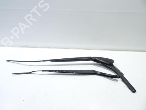 Used Front windshield wiper arm RENAULT SCÉNIC II (JM0/1_) 1.9 dCi (JM14) (131 hp) 32134365