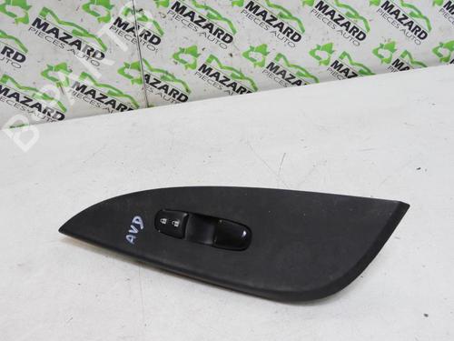 Used Right front window switch NISSAN PULSAR Hatchback (C13) 1.5 dCi (110 hp) 21964616