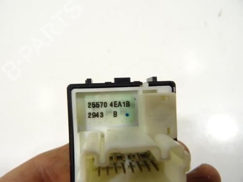 Mirror switch NISSAN QASHQAI II (J11, J11_) 1.6 dCi ALL MODE 4x4-i | BP29838728I25