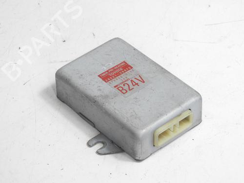 Used Electronic module TOYOTA LAND CRUISER (_J7_, _JL7_) 3.4 D (BJ70_V, BJ73_) (95 hp) 21971493