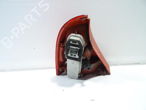 Used Right taillight Right taillight RENAULT CLIO II (BB_, CB_) 1.2 (BB0A, BB0F, BB10, BB1K, BB28, BB2D, BB2H, CB0A,... (58 hp) 32519860 32519860