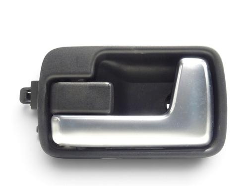 Used Rear left interior door handle Rear left interior door handle LAND ROVER DISCOVERY III (L319) 2.7 TD 4x4 (190 hp) 40203002 40203002