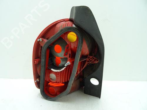 right-taillight-renault-modus-grand-modus-fjp0_-2004-24617904 main image