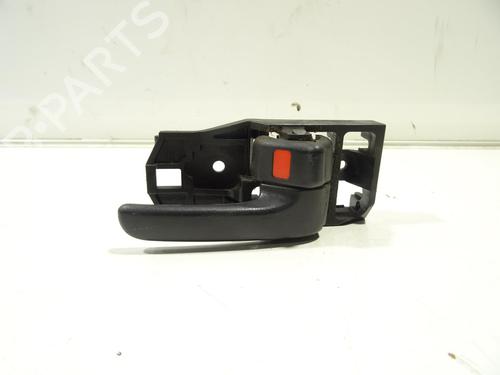 Maneta interior trasera derecha TOYOTA RAV 4 II (_A2_) 2.0 D 4WD (CLA20_, CLA21_, CLA20R, CLA21R) (116 hp) 32110479