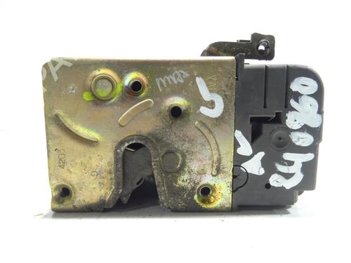 Vergrendeling links voor PEUGEOT 206 SW (2E/K) 1.4 HDi (68 hp) 22197443