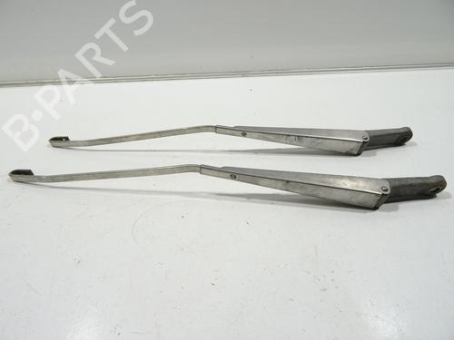 Used Front windshield wiper arm SKODA FAVORIT (781) 1.3 135 X, LX, GLX (781) (54 hp) 26657160
