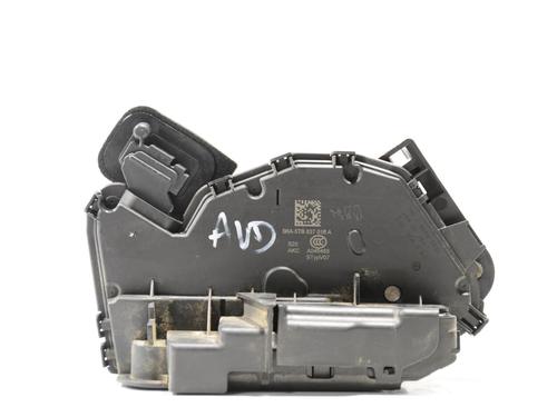 front-right-lock-seat-arona-kj7-kjp-2017-33634375 main image