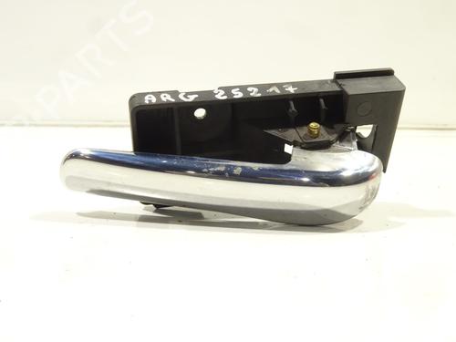 Used Rear left interior door handle Rear left interior door handle ALFA ROMEO 156 (932_) 1.9 JTD (932.A2B00, 932.A2C00) (115 hp) 24588546 24588546