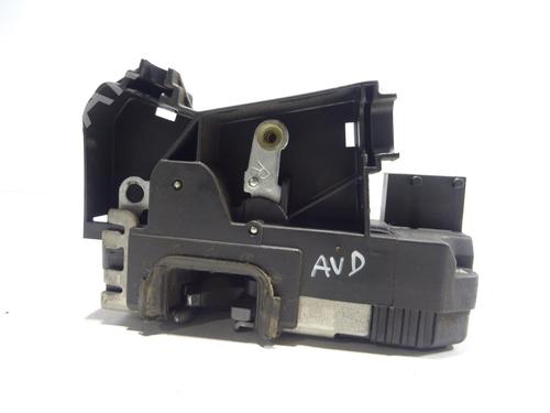 Front right lock RENAULT TRAFIC II Van (FL) 1.9 dCi 80 (FL0B) | BP29154444C97 - Image 4