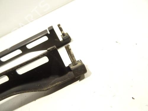 front-windshield-wiper-arm-renault-vel-satis-bj0_-2002-23786094 main image