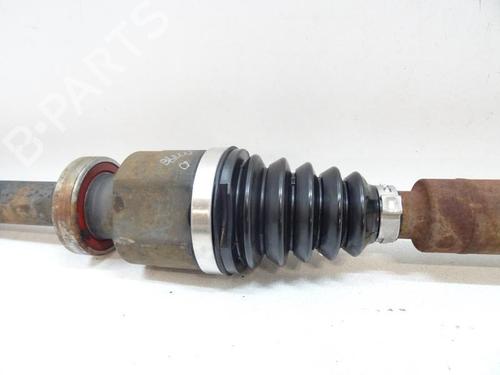 Used Right front driveshaft RENAULT LAGUNA II Grandtour (KG0/1_) [2001-2007]  21968702