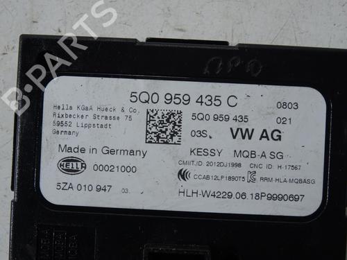 Used Control unit Control unit VW GOLF VII (5G1, BQ1, BE1, BE2) 1.4 GTE Hybrid (204 hp) 33236883 33236883