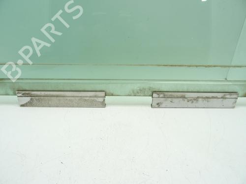 Used Front right door window Front right door window 39166851 39166851