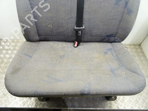 Right front seat RENAULT TRAFIC II Van (FL) 1.9 dCi 80 (FL0B) | BP29428526C16 