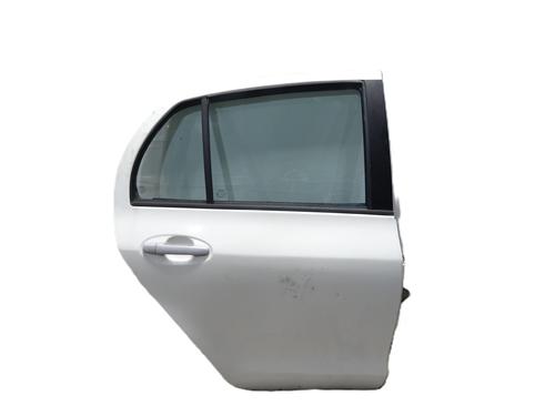 Used Right rear door TOYOTA YARIS (_P9_) 1.4 D-4D (NLP90_, NLP90R) (90 hp) 32185499