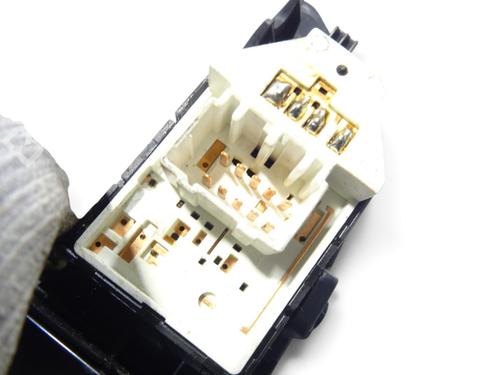 Used Left front window switch Left front window switch HYUNDAI ix35 (LM, EL, ELH) 2.0 CRDi 4WD (136 hp) 40436581 40436581