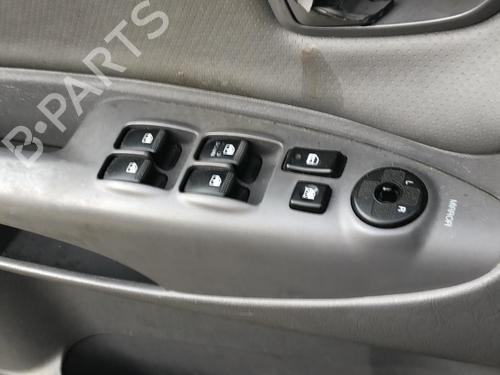 Left front window switch HYUNDAI TUCSON (JM) 2.0 CRDi All-wheel Drive | BP29066011I27  - Image 12