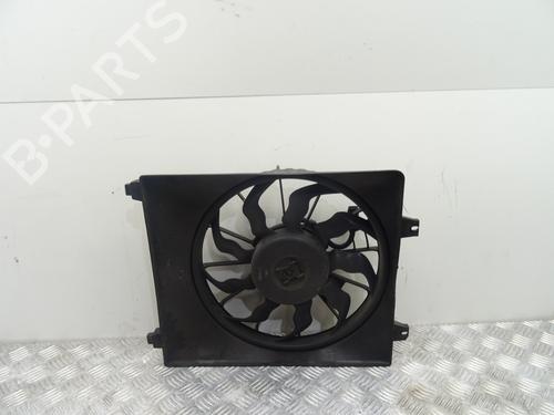 Used Radiator fan HYUNDAI SANTA FÉ II (CM) 2.2 CRDi GLS 4x4 (150 hp) 30079458