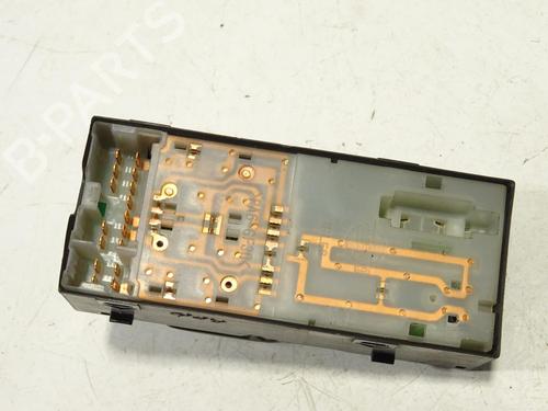 Left front window switch NISSAN MICRA III (K12) 1.5 dCi | BP24662519I27 