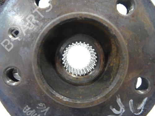 Used Left front steering knuckle Left front steering knuckle MERCEDES-BENZ V-CLASS (638/2) V 220 CDI (638.294) (122 hp) 32725434 32725434