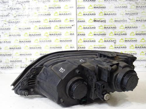 Right headlight KIA SORENTO I (JC) 2.5 CRDi | BP20038645C29 