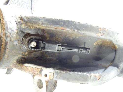 Used Right front steering knuckle Right front steering knuckle VOLVO XC70 II (136) D5 AWD (185 hp) 20049670 20049670