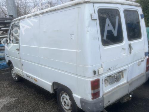 Used Parts RENAULT TRAFIC Van (T_, P_, V_) 2.1 D 2435534