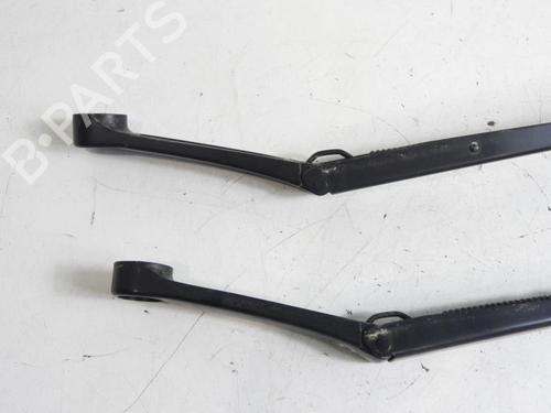 Front windshield wiper arm HYUNDAI ix35 (LM, EL, ELH) 1.7 CRDi | BP20043702C143 