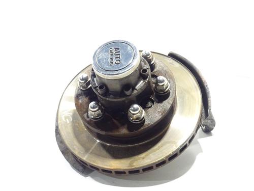 Used Left front steering knuckle MITSUBISHI PAJERO III (V7_W, V6_W) 2.5 TDi (V64W, V74W) (115 hp) 31362463