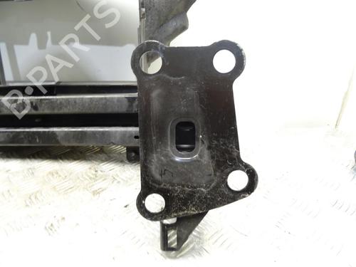 Used Front bumper reinforcement Front bumper reinforcement 30711598 30711598