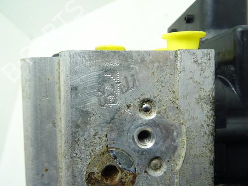 ABS pump RENAULT TRAFIC II Van (FL) 1.9 dCi 80 (FL0B) | BP32666441M43