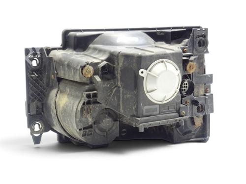 right-headlight-land-rover-discovery-iii-l319-2004-2005-2006-2007-2008-2009-40202961 main image